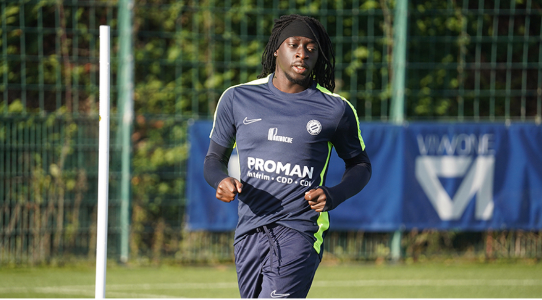 Tanguy Coulibaly dans le groupe face au FC Metz thumbnail